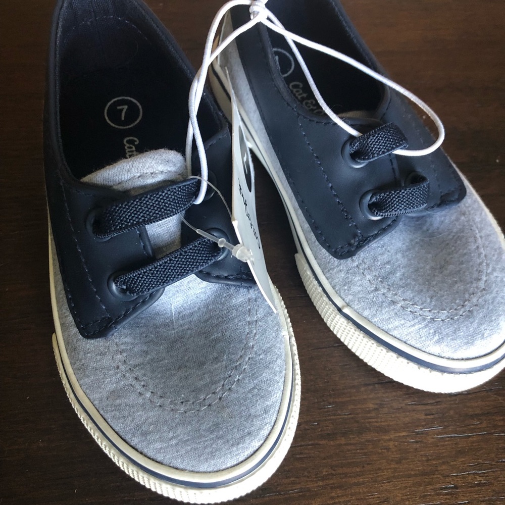 Cat and Jack New Toddler size 7